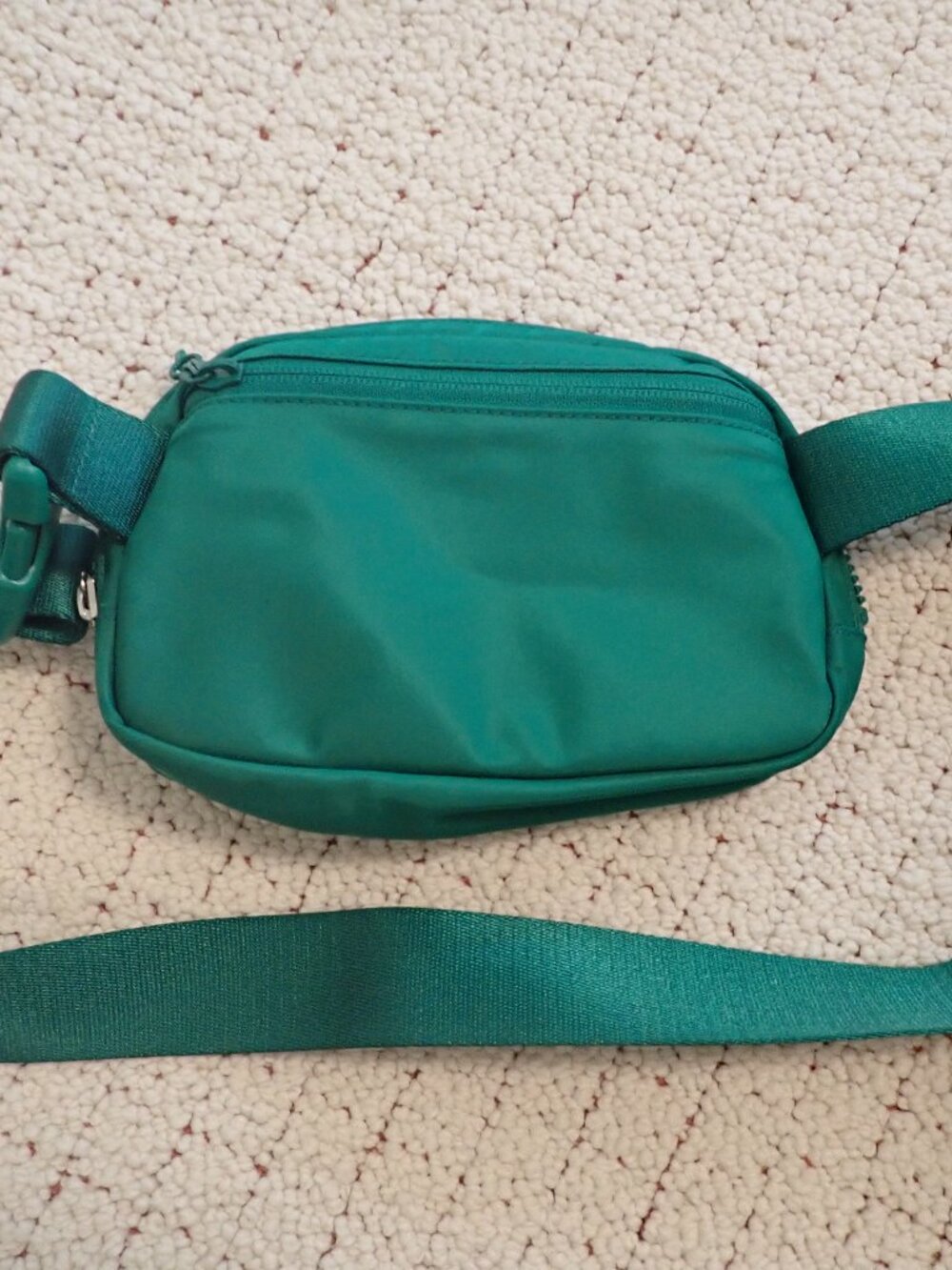 Lululemon Everywhere Belt Bag - Picture 6 of 7